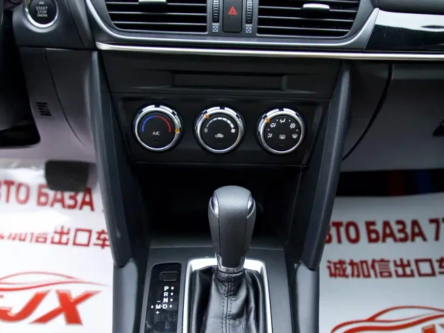 Mazda CX-4 — Фото автомобиля 12