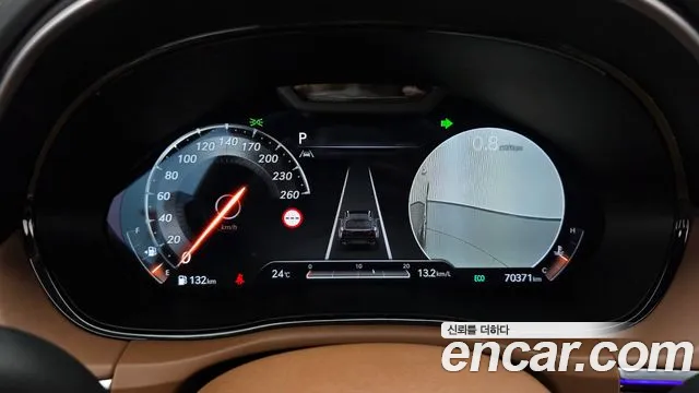 Genesis GV70 — Фото автомобиля 10