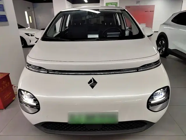 Baojun Cloud — Фото автомобиля 2