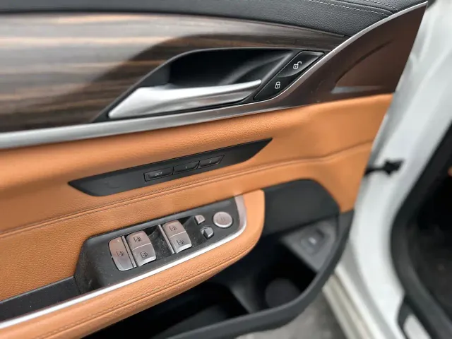 BMW 6 Series Gran Turismo — Фото автомобиля 5