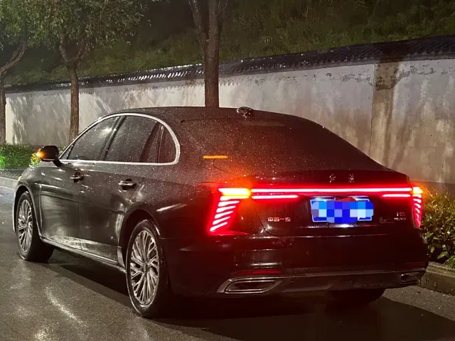 Hongqi H5 — Фото автомобиля 2