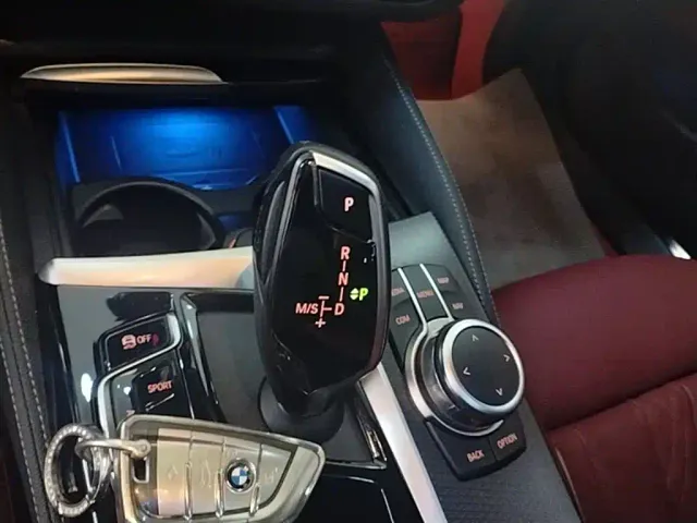 BMW 5 Series — Фото автомобиля 13