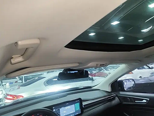 Ford Edge — Фото автомобиля 17