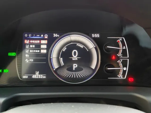 Lexus ES — Фото автомобиля 8