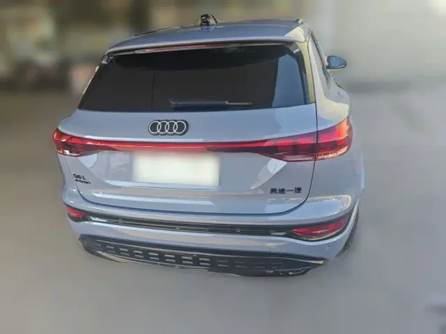 Audi Q6L e-tron — Фото автомобиля 7