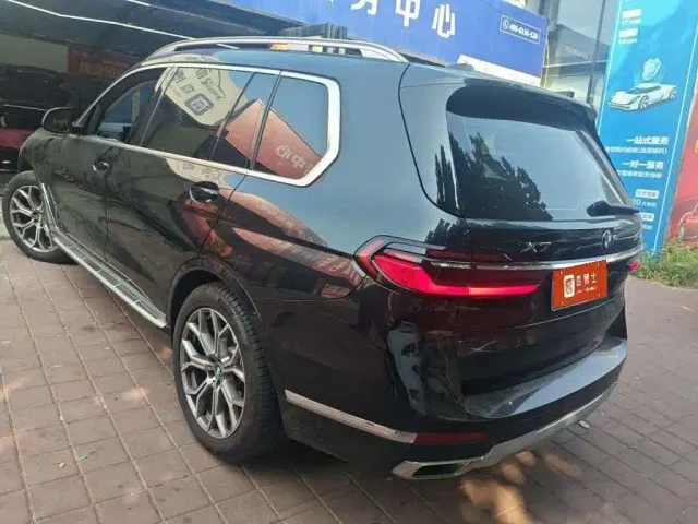 BMW X7 — Фото автомобиля 2