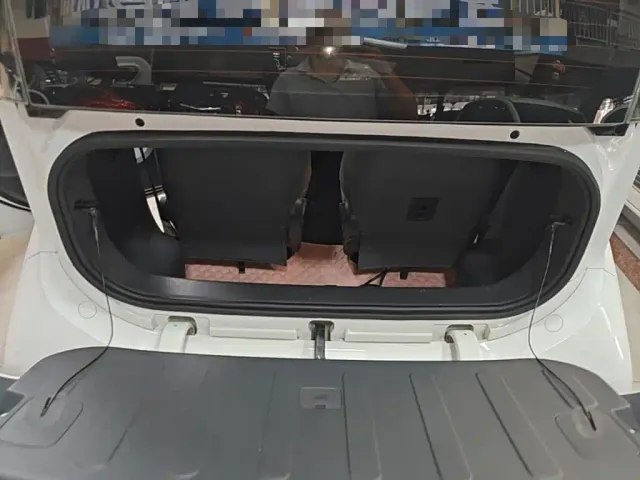 Wuling NanoEV — Фото автомобиля 18