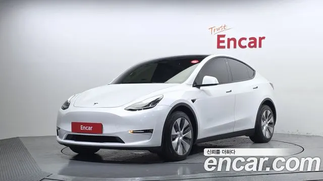 Фотография автомобиля — Tesla Model Y