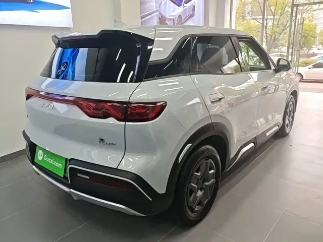 BYD Yuan UP — Фото автомобиля 6