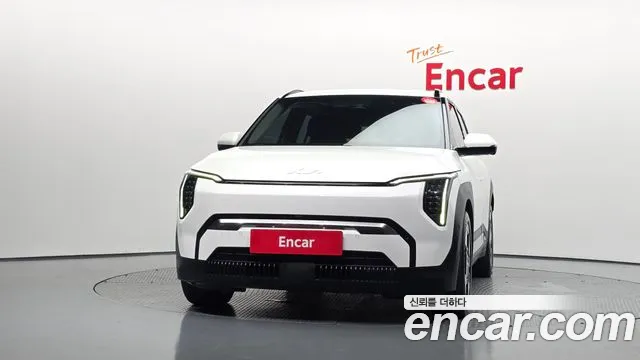 Kia EV3 — Фото автомобиля 3