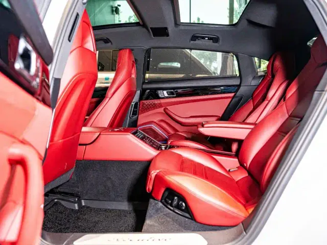 Porsche Panamera — Фото автомобиля 12