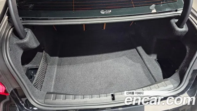 BMW 3-Series 3 серия (G20) 320i M Sport — Фото автомобиля 30