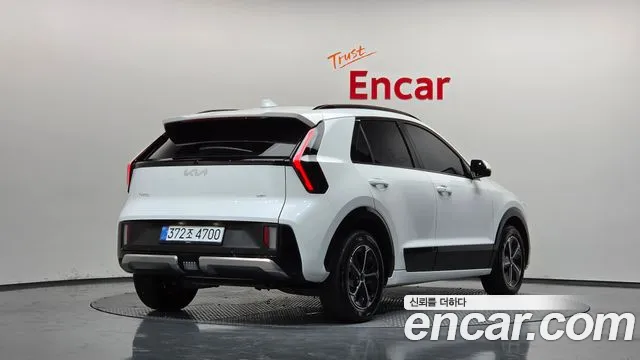 Kia Niro Prestige — Фото автомобиля 2