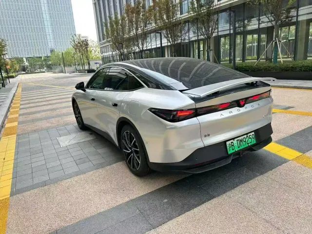 Arcfox Alpha S5 — Фото автомобиля 4