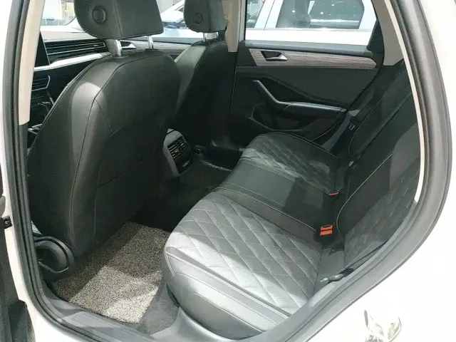 Volkswagen Sagitar — Фото автомобиля 16