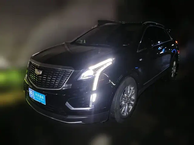 Фотография автомобиля — Cadillac XT5
