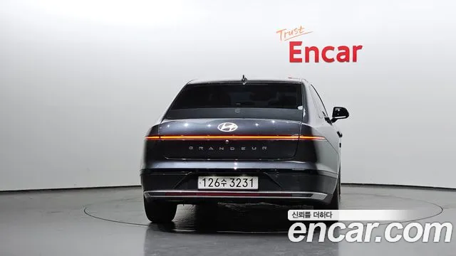 Hyundai Grandeur GN7 — Фото автомобиля 4