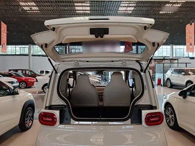 Wuling Hongguang Mini EV — Фото автомобиля 18