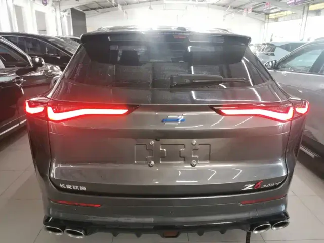 Changan Z6 — Фото автомобиля 5