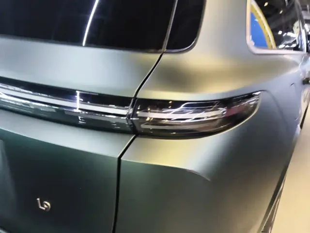 Li Auto L9 — Фото автомобиля 7