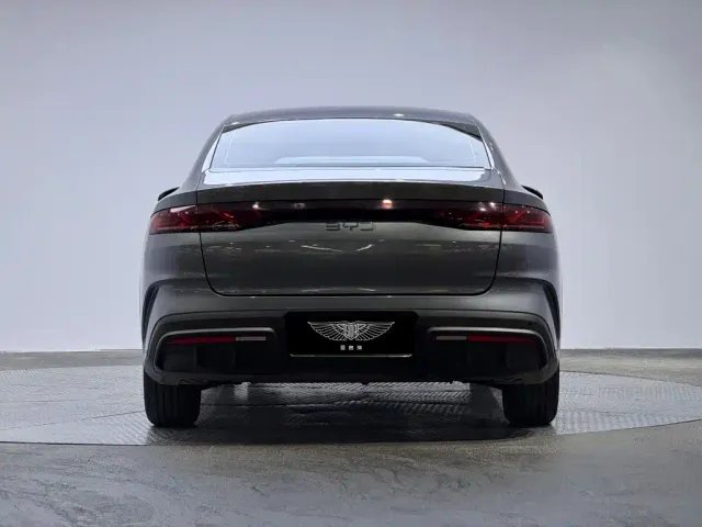 BYD Qin L — Фото автомобиля 3