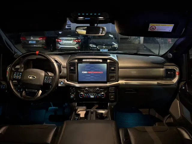Ford F-150 Raptor — Фото автомобиля 10