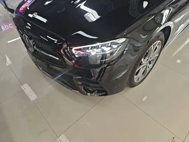 Mercedes-Benz E-Class — Фото автомобиля 23