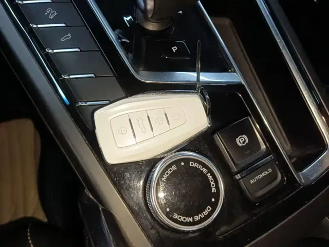 Geely Boyue — Фото автомобиля 8