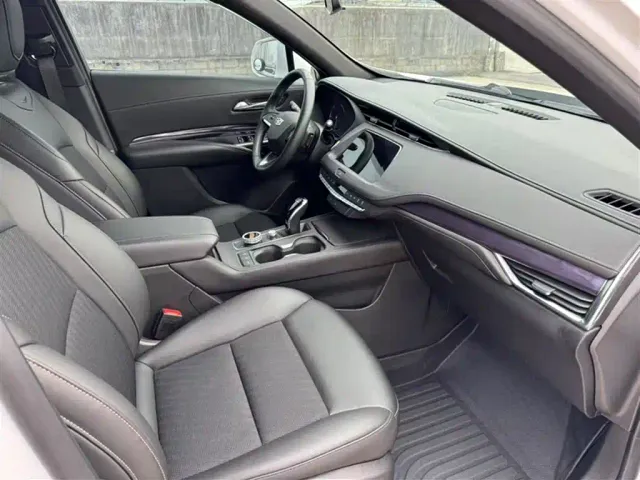 Cadillac XT4 — Фото автомобиля 21