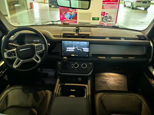 Land Rover Defender — Фото автомобиля 6