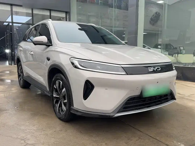 BYD Seal 05 DM-i — Фото автомобиля 8