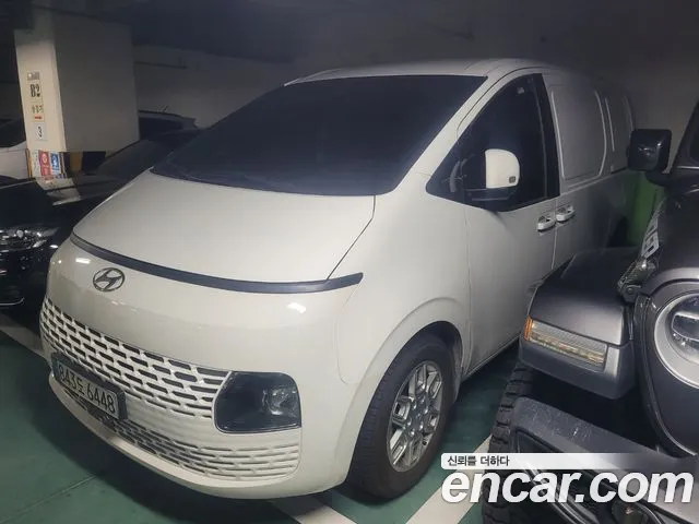 Фотография автомобиля — Hyundai Staria