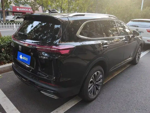 Buick Envision Plus — Фото автомобиля 3