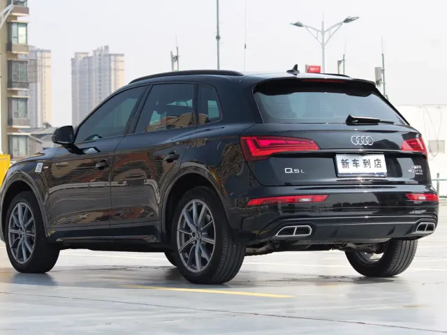 Audi Q5L — Фото автомобиля 7