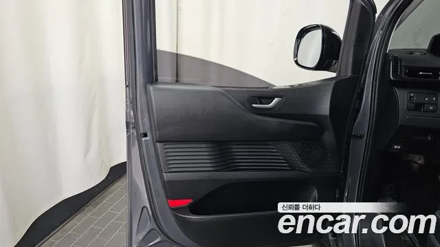 Hyundai Staria — Фото автомобиля 13