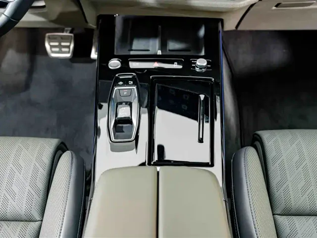 Audi A6L — Фото автомобиля 14