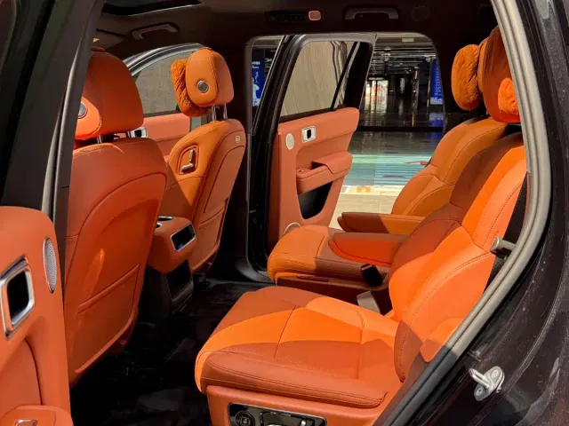 Li Auto L8 — Фото автомобиля 5