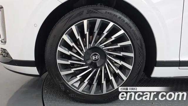 Hyundai Grandeur GN7 — Фото автомобиля 5