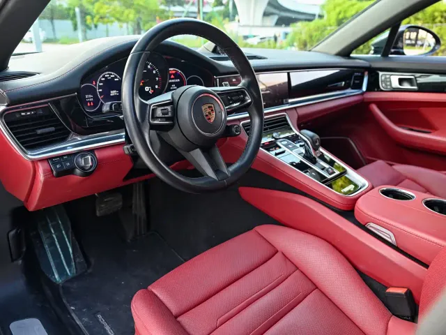 Porsche Panamera — Фото автомобиля 8