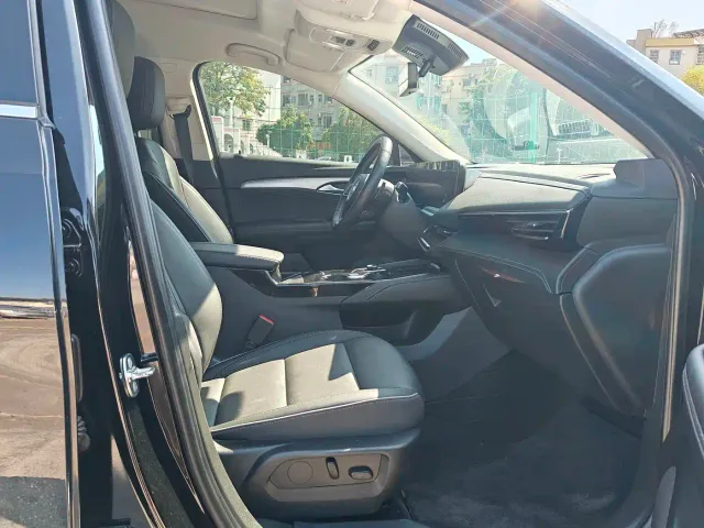 Buick Envision Plus — Фото автомобиля 18