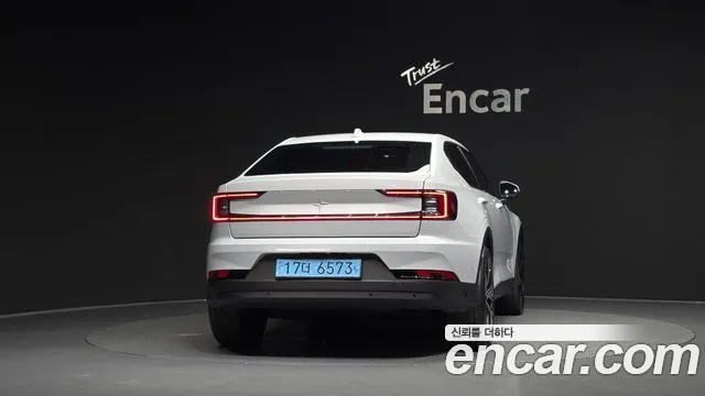 Polestar Polestar 2 — Фото автомобиля 4