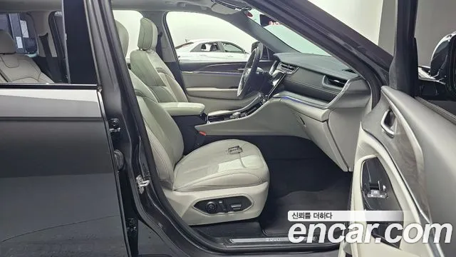 Jeep Cherokee Grand Cherokee(WL) 3.6 Overland — Фото автомобиля 5