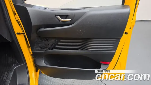 Hyundai Staria — Фото автомобиля 13