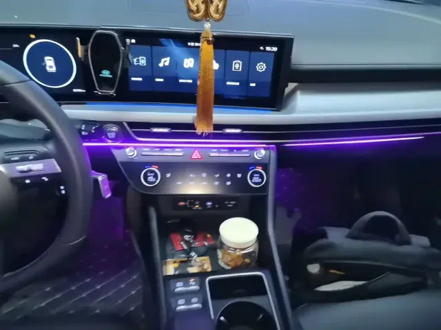 Hyundai Sonata — Фото автомобиля 12