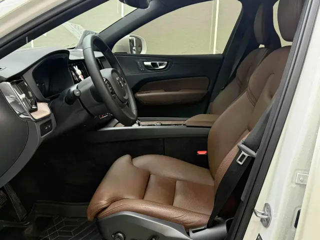 Volvo XC60 — Фото автомобиля 17