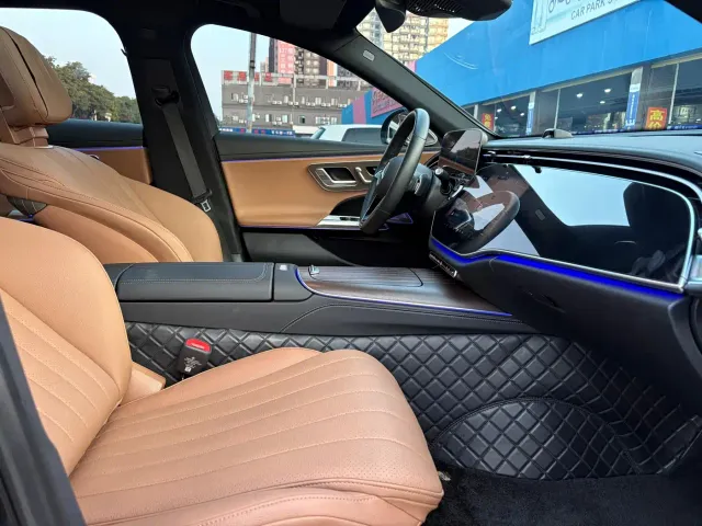 Mercedes-Benz E-Class — Фото автомобиля 15