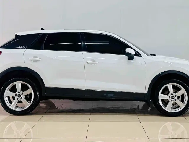 Audi Q2L — Фото автомобиля 4