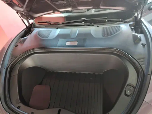 Xiaomi SU7 — Фото автомобиля 19