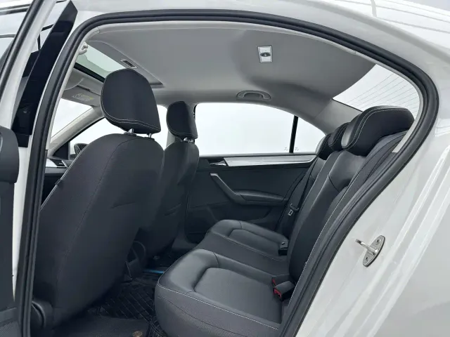 Skoda Rapid — Фото автомобиля 6