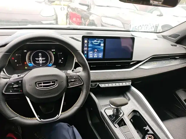 Geely Xingrui — Фото автомобиля 5